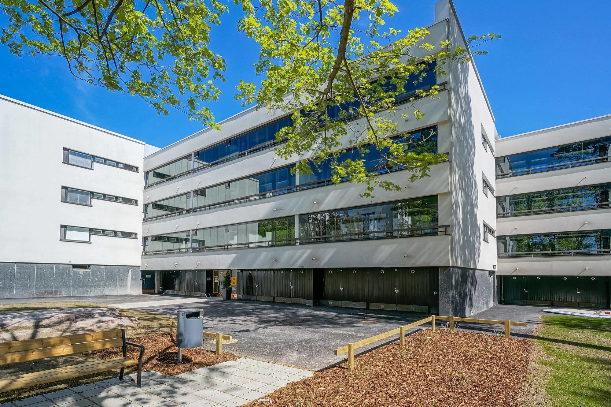 Forenom Serviced Apartments Espoo Tapiola Екстер'єр фото