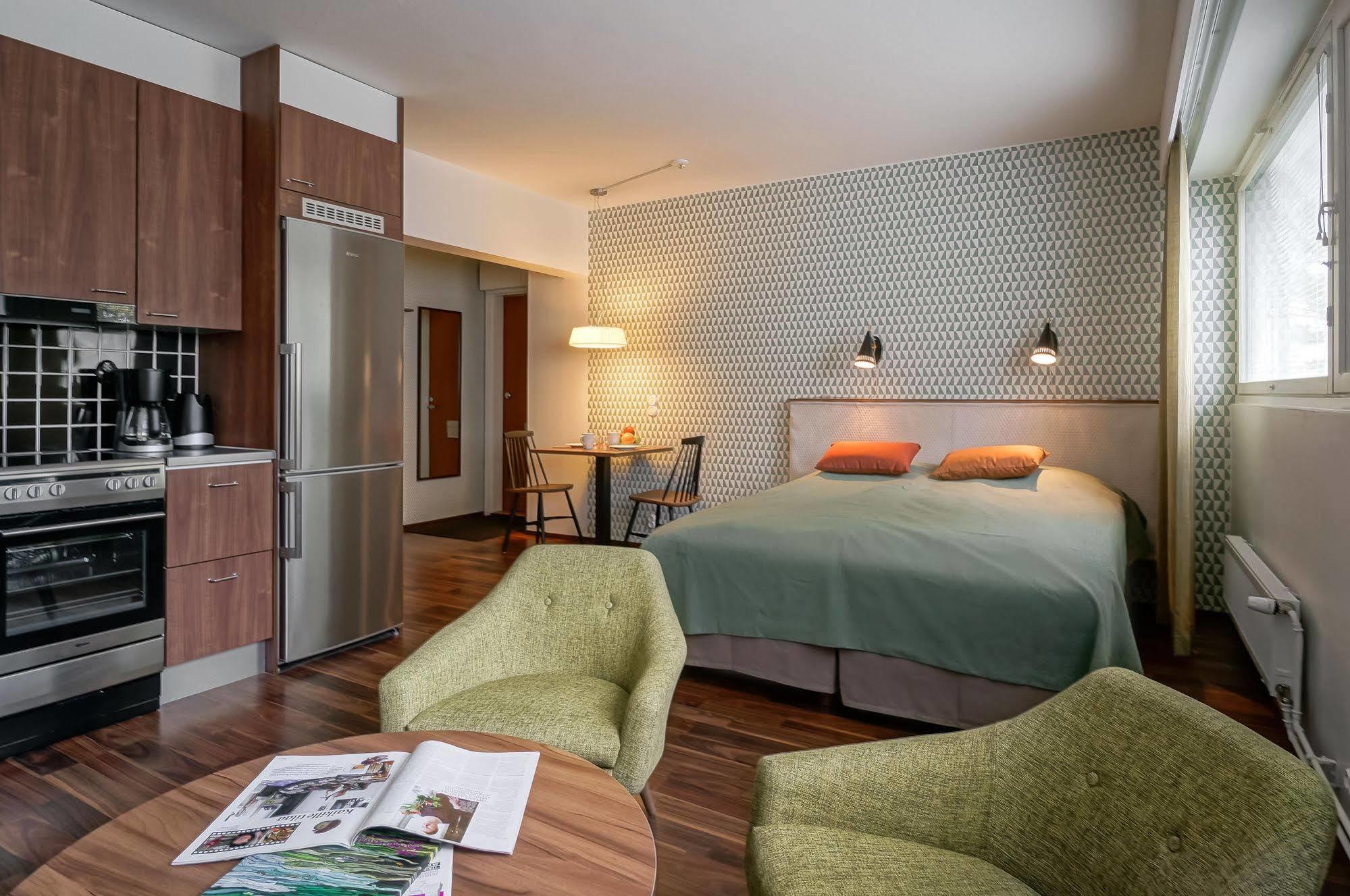 Forenom Serviced Apartments Espoo Tapiola Екстер'єр фото